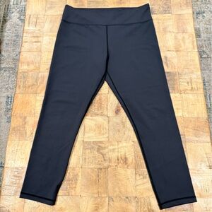 ZYIA Active Black Women's Cropped Leggings